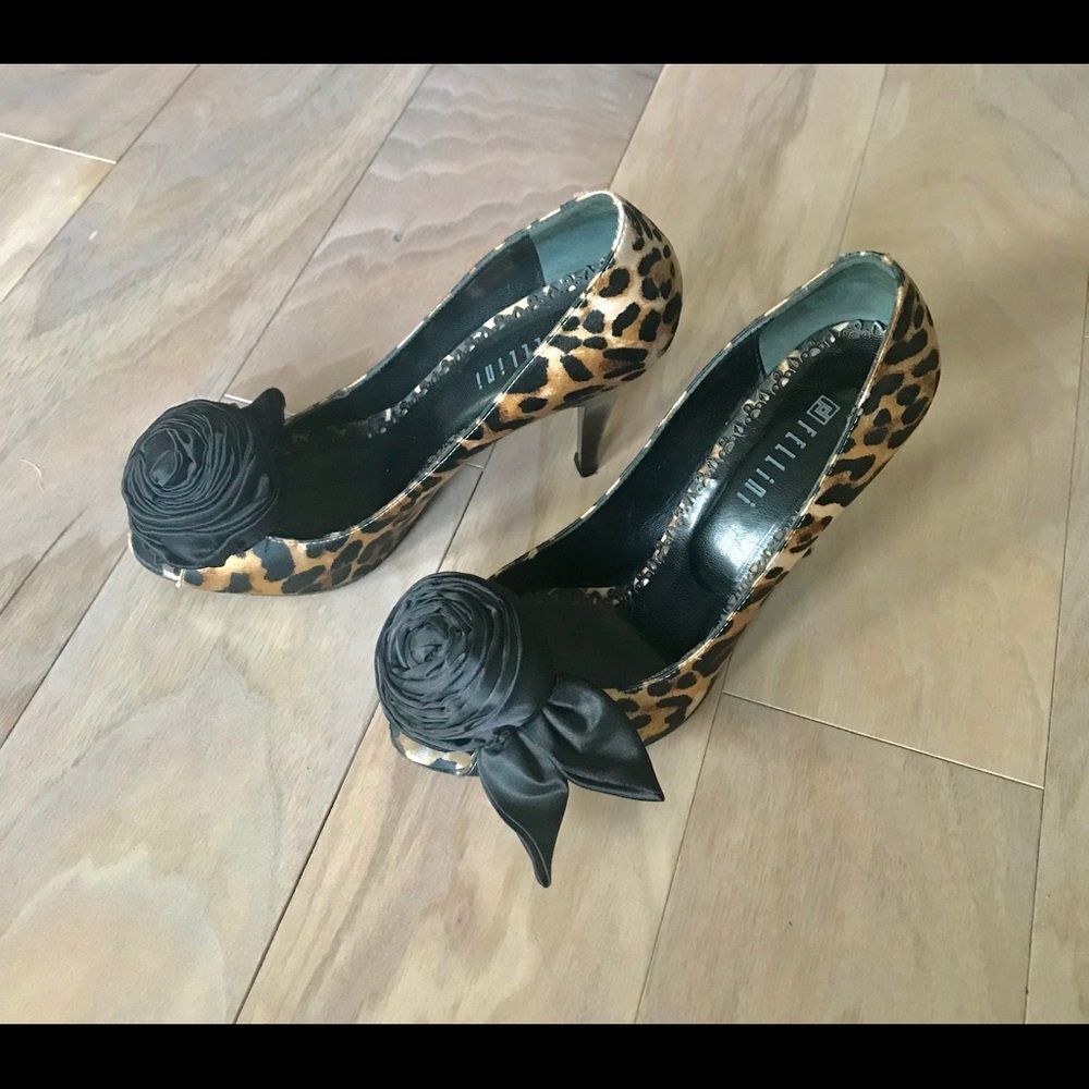 Satin Leopard Fellini Peep Toe Pumps Size 39 8.5-9